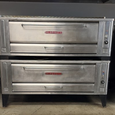 Blodgett 1060 Floor Model Natural Gas Deck Pizza Oven 2 Decks