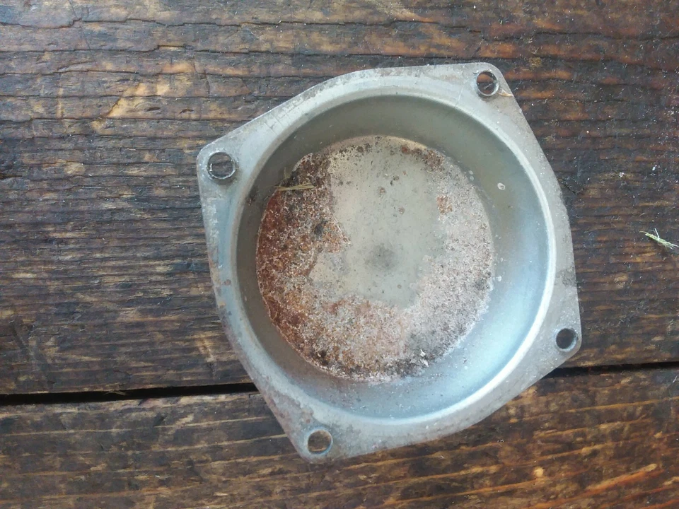 Suzuki GS550ES GS550 ES 1983-1986 OEM carburador superior diaframa tapa cubierta #1/2 Foto 4 de 4