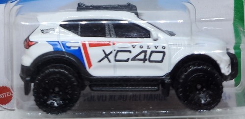 Hot Wheels Volvo XC 40 Recharge #2/10 2021 HW Green Speed/Malaysia - 第 2/3 張圖片