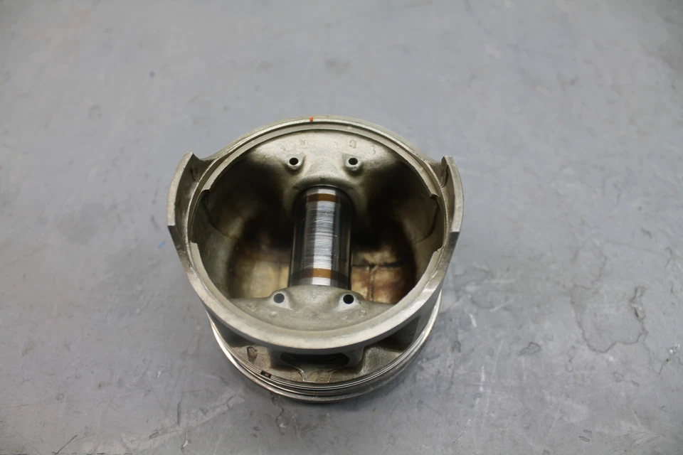 1986 YAMAHA VIRAGO 700 ENGINE MOTOR  FRONT PISTON CYLINDERS BLOCK JUG - Image 3 of 4
