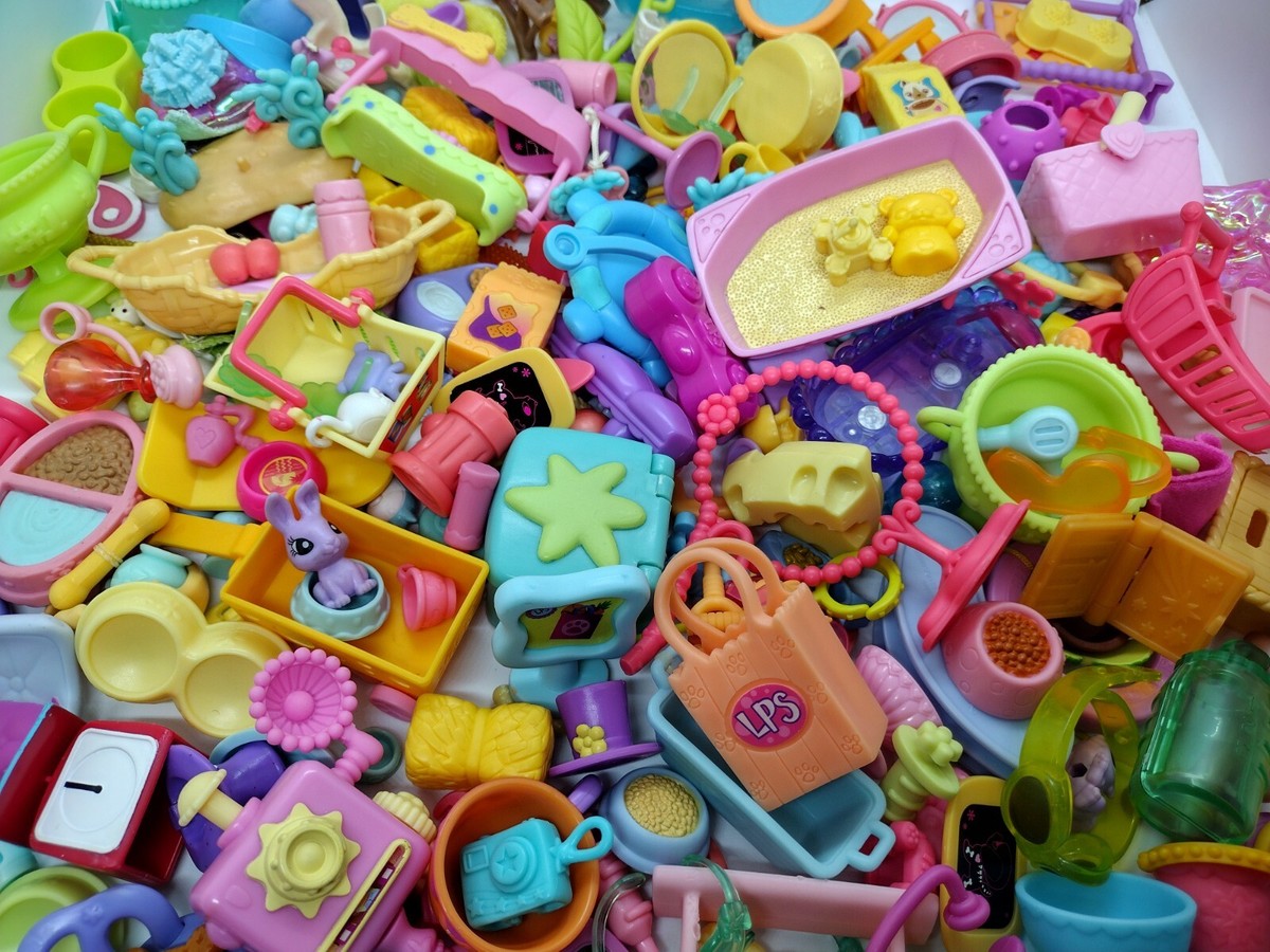 LITTLEST PET SHOP LPS Lot of 10 RANDOM SMALL accessories free items