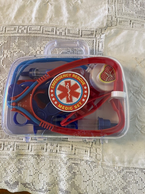 Kids Emergency Rescue Medic Kit New