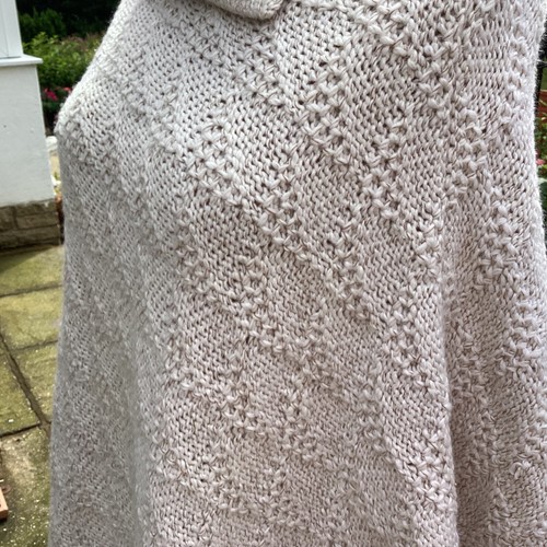 knitted poncho women Absolutely Gorgeous On Beautiful Condition xL - Picture 20 of 24