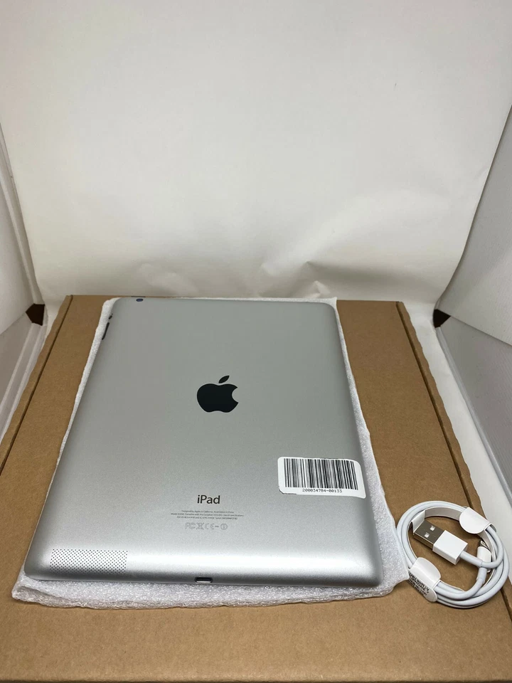 Apple iPad 4th Gen 32GB with Retina display, Wi-Fi Only, 9.7in BLACK - Image 3 of 3