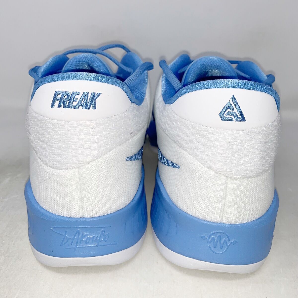 Nike Zoom Freak 4 UNC University Blue Sneaker, Size 15 BNIB Nike Zoom Freak 4 UNC University Blue Sneaker, Size 15 BNIB