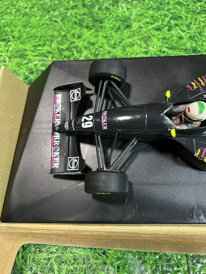 1/18 MINICHAMPS SAUBER MERCEDES C13 CANADA 200th GP 1994 ANDREA DE CESARIS - Image 3 of 4