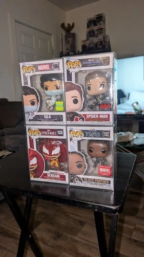 Marvel Funko pop lot Of 4 - Spider-Man, scream, Silk, Black panther