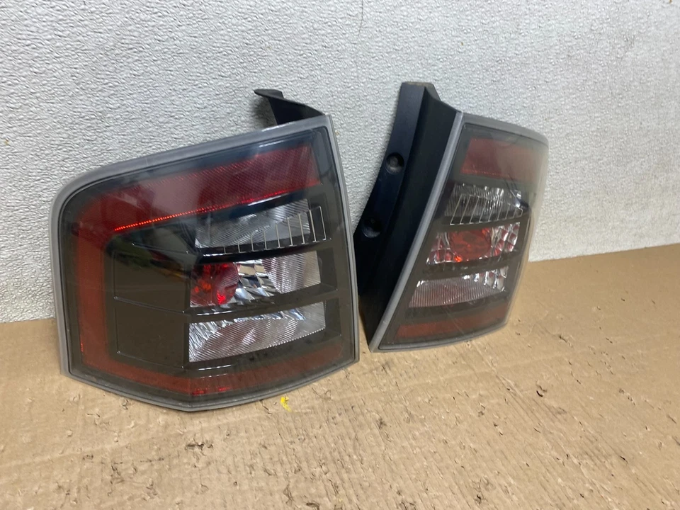 Juego de luces traseras laterales negras izquierda+derecha Ford Edge 2007 2008 2009 2010 T7781 DG Foto 3 de 4