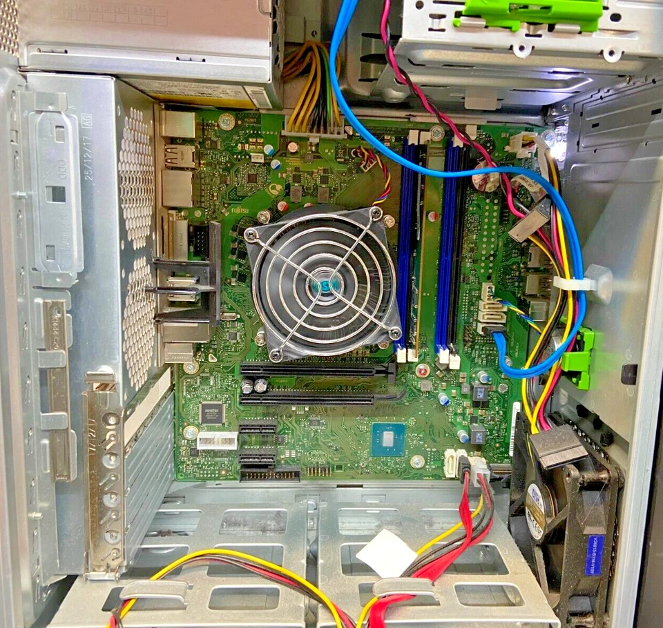 Fujitsu Esprimo P757 Desktop PC - i5-7500 - 4GB RAM - 256GB SSD - OS (OFFERS OK) - Image 4 of 4