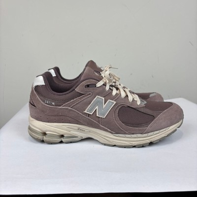 New Balance 2002R Black Fig Shoes Sneakers Men display picture 3