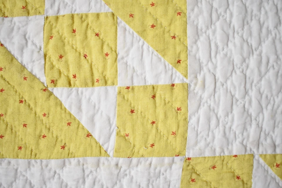 ¡BIEN ACOLCHADO Edredón Antiguo Escalera de Jacob Amarillo y Blanco Años 20 Amarillo! Foto 4 de 4