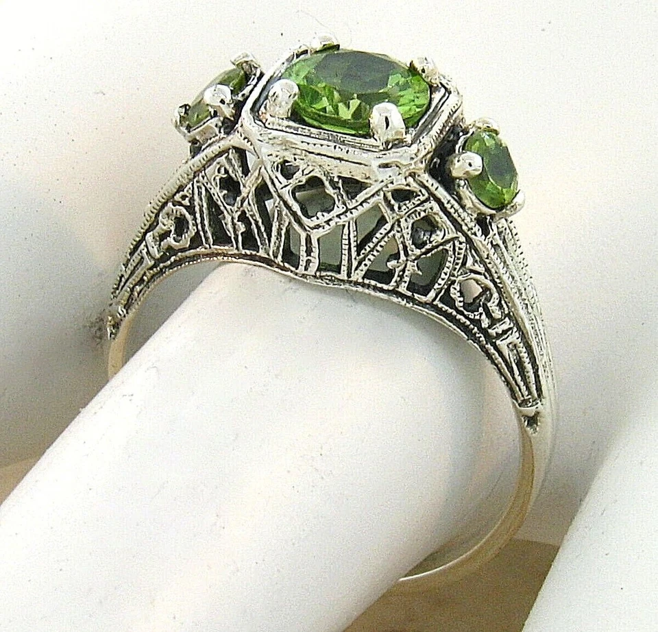 GENUINE PERIDOT ART DECO STYLE THREE-STONE 925 STERLING SILVER RING 514X - Image 2 of 3