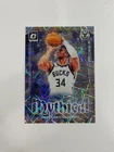 2025 Panini Giannis Antetokounmpo Base (Raw)