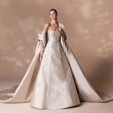 Luxury Wedding Dress Crystals Satin A Line Strapless Elegant Women Wedding Gowns
