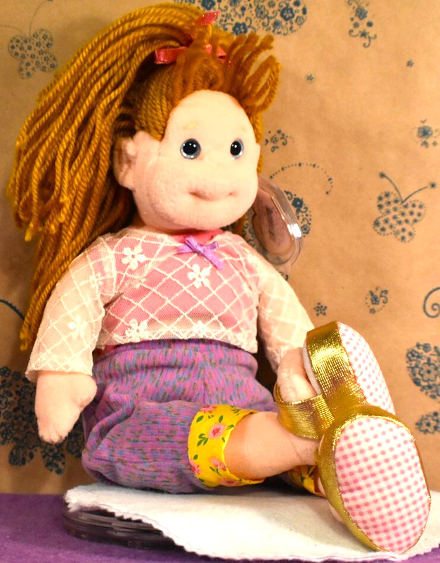 TY Beanie Boppers "Rockin' Rosie" 2001  12" soft Doll w/ Yarn Hair 