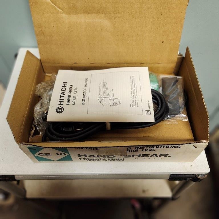 Hitachi CE16 Portable Electric 16 Gauge Metal Hand Shear New in Original Box