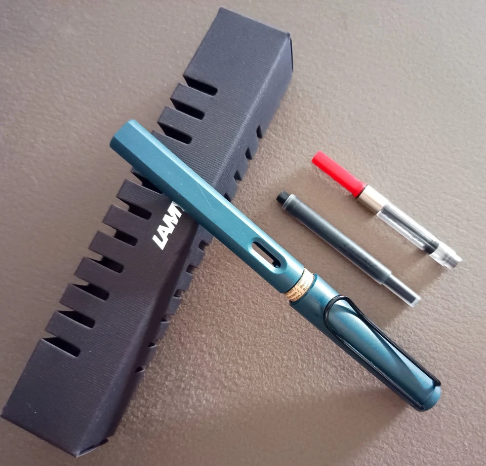 Pluma Estilográfica Safari Edición Especial Serie EF Pluma de Ceniza Combustible en Caja de Regalo Foto 4 de 4