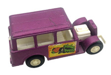 VINTAGE 1970 TOOTSIE TOY METAL "RESORT SHUTTUSBUS"--MADE IN THE U.S.A.