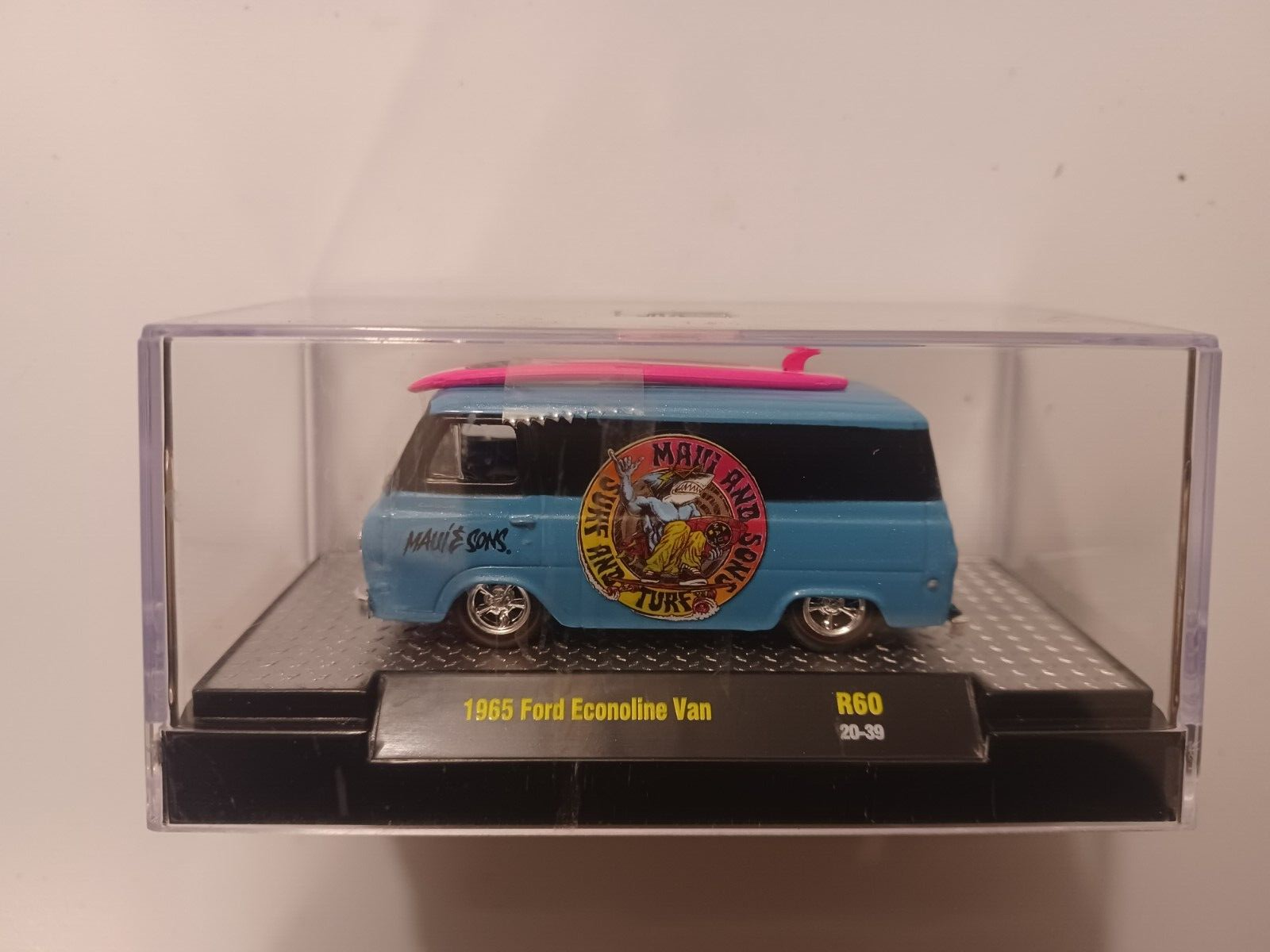 M2 MACHINES 1/64 SCALE MAUI & SONS 1965 FORD ECONOLINE VAN R60 W/SURFBOARD!