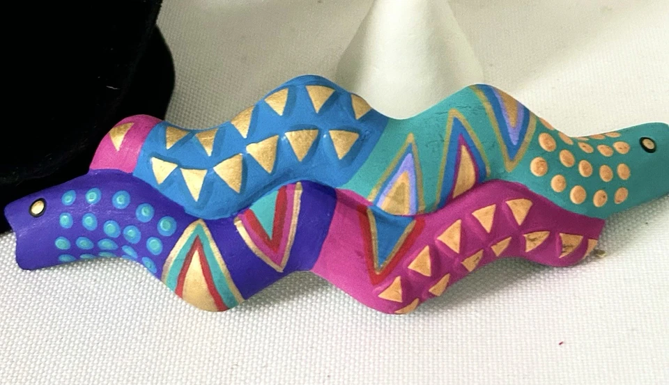 Broche y pendientes pinza de pelo de madera pintada Laurel Burch firmados de colección Foto 2 de 4