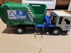 Tonka 24”Recycle Go Green Truck 2008 Hasbro #05744 Working Lights  And Sounds