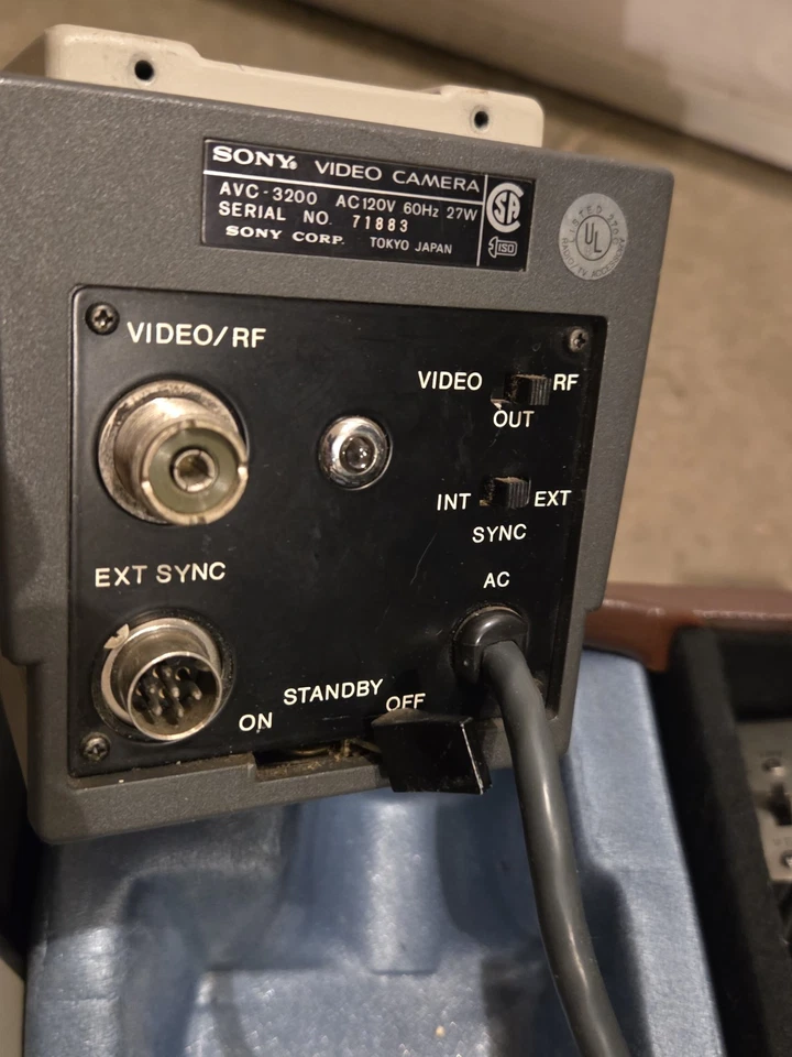 Cámara de video Sony AVC-3200 vintage con estuche original Foto 4 de 4