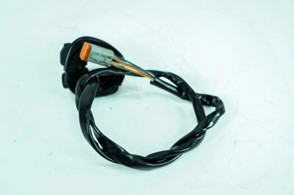 04 Harley Dyna Super Glide Left Horn Headlight Turn Signal Switches Control 1404 - Image 4 of 4