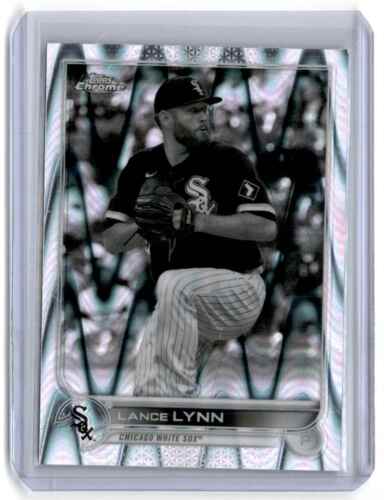 2022 Topps Chrome Raywave Refractor Sonic B&W Lance Lynn Chicago White Sox #60 - Picture 1 of 2