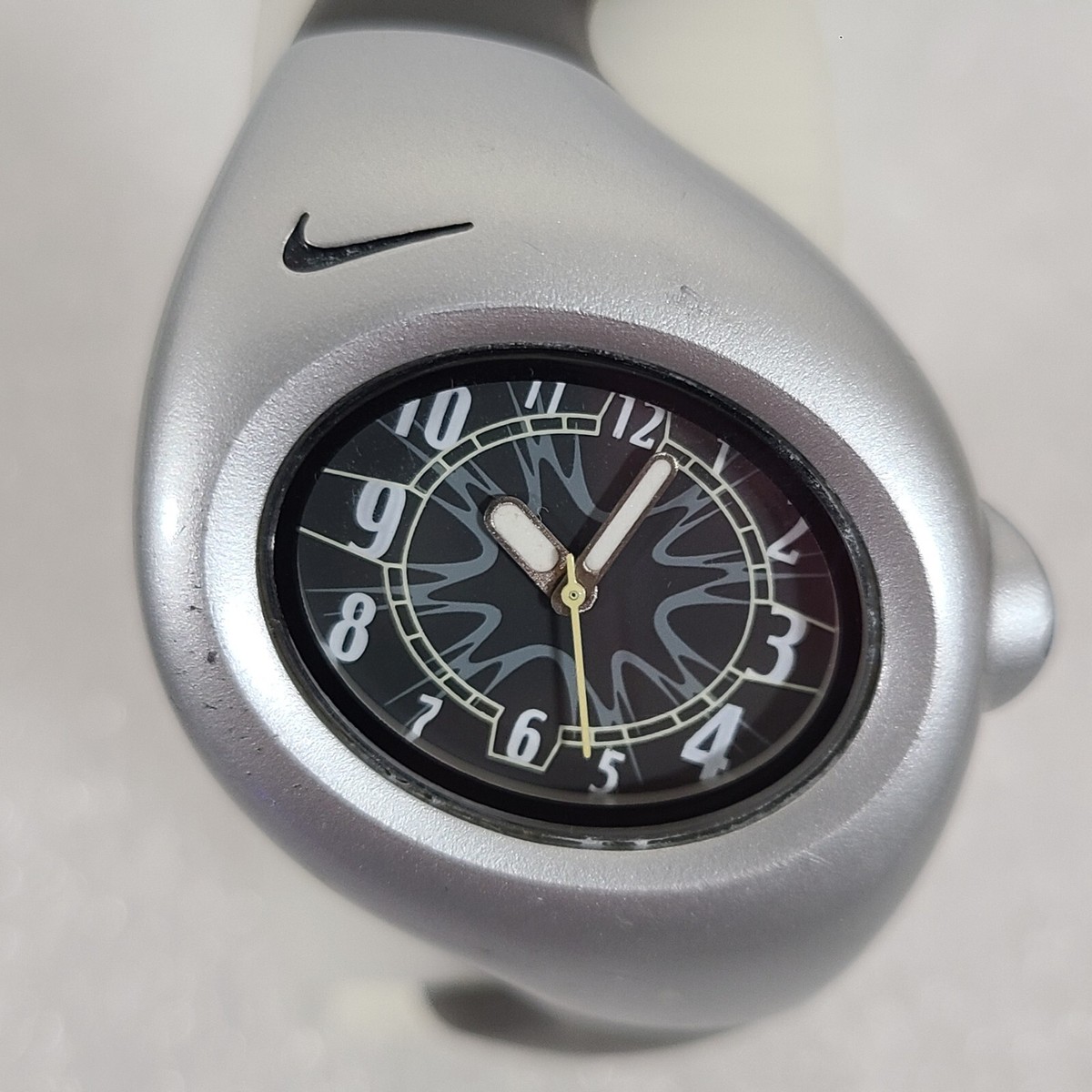 Nike Y2K Triax Watch Unisex 36mm Silver Tone Gray Band Nike Y2K Triax Watch Unisex 36mm Silver Tone Gray Band