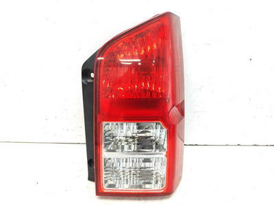 Nissan Pathfinder R51 2007 LHD 2.5dCi Hinten Rechts Heck Lampe 22016550 Diesel