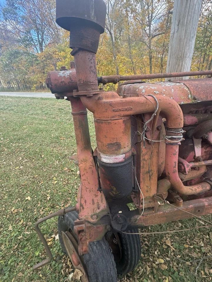 Tractor McCormick Farmall IH F20 para piezas carburador magneto gobernador tanque de gasolina Foto 2 de 4