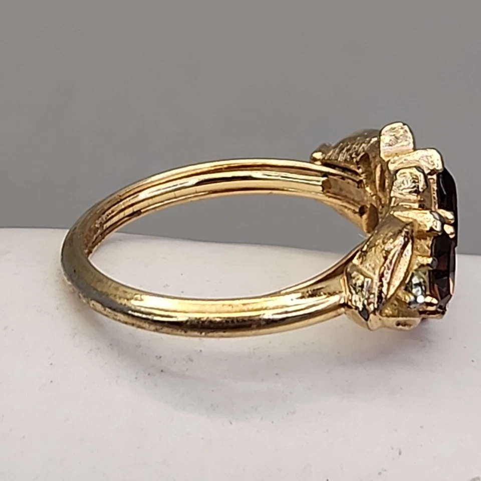 Anillo de diamantes de imitación Avon marqueses marrones tono dorado 7,75-8,5 Foto 4 de 4