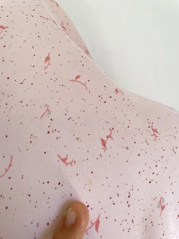 Bufanda de seda rosa Valentino corazones estampado floral hecha en Italia mancha #A33 Foto 4 de 4