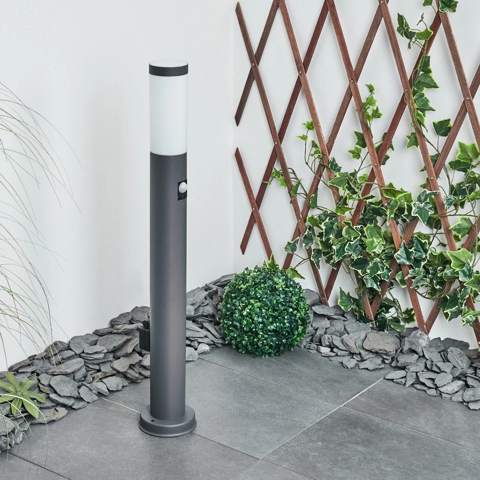 HOFSTEIN Gnocchetta moderne Wegeleuchte Garten mit Bewegungsmelder und Steckdose - Bild 2 von 4