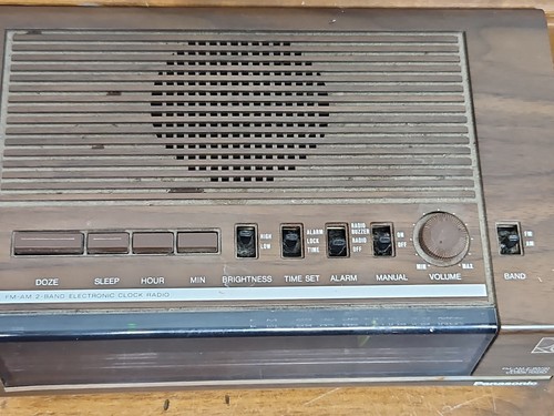 VINTAGE • Panasonic • RC-6050 • AM/FM Alarm Clock Radio • Tested/Works - Picture 2 of 8