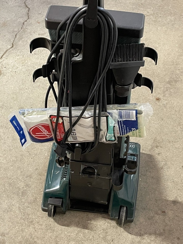 Vintage Hoover Encore Supreme Upright Vacuum Model Series C Triple