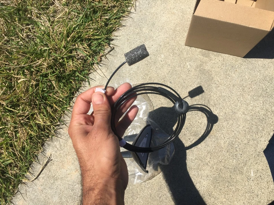 ANTENA DE TELÉFONO BMW E38 TECHO TIBURÓN 740iL 740i 750iL 740d 730i 730d 728i 728iL 735i Foto 4 de 4