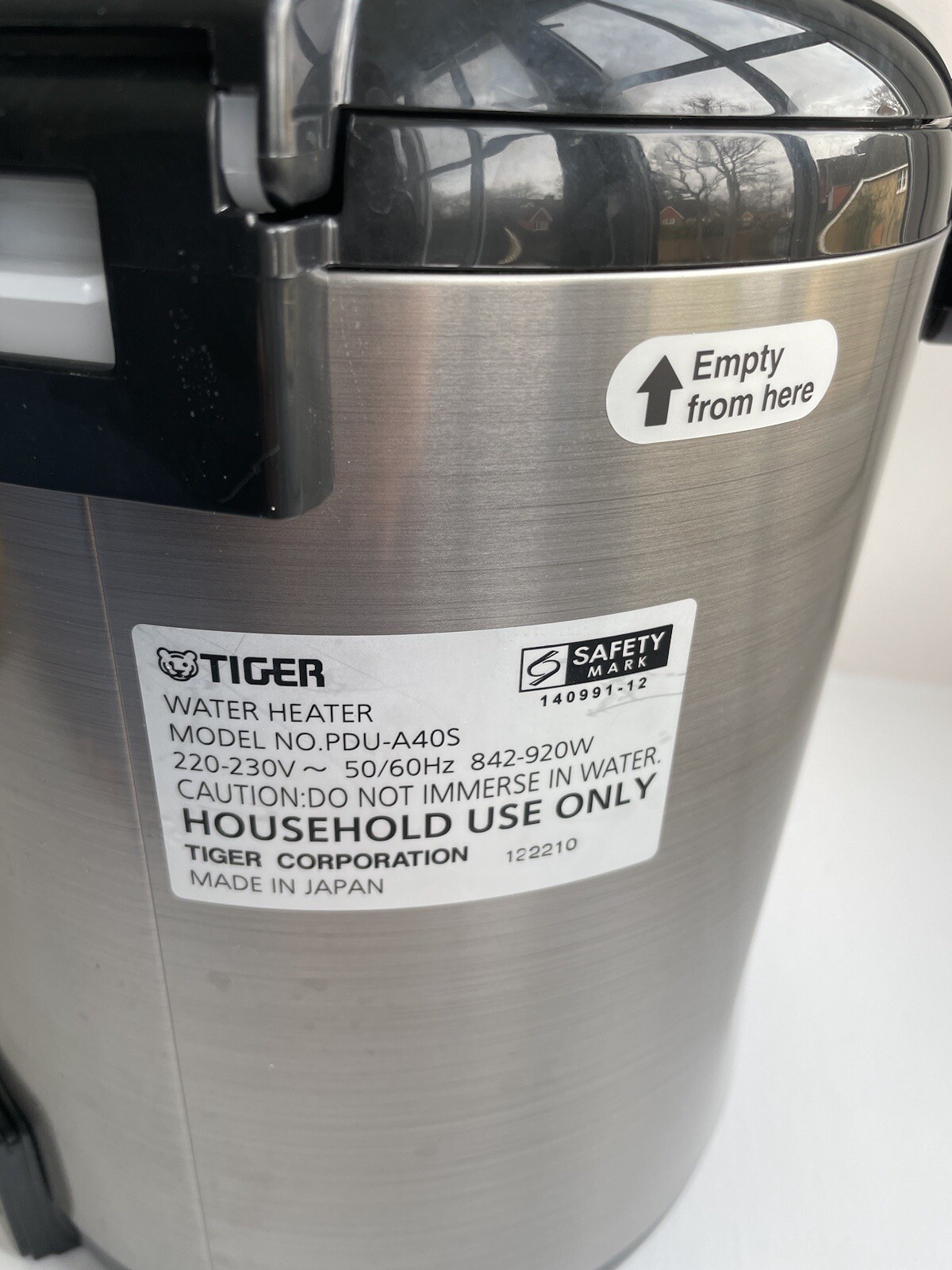 Tiger Made in Japan Therm Hot Water Dispenser Instant Boil Kettle