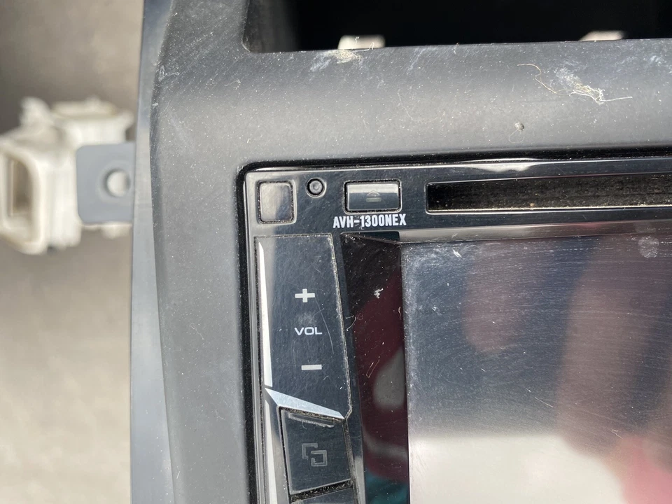 Pioneer AVH-1300NEX 6.2" 2 DIN Touchscreen Car-play/Android Auto BT/AUX/CD Radio - Image 2 of 4