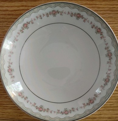 Noritake Fine China 8'' Serving Vegetable/Fruit Bowl Glenwood  5770 Discontinued