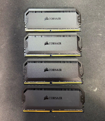 Corsair Dominator platinum DDR4 (4x 16GB) 3200MHz Memory RAM Modules
