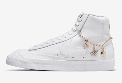 Nike Blazer Mid 77 Lucky Charms Women s Sneakers Size 7.5 DM0850 100 White
