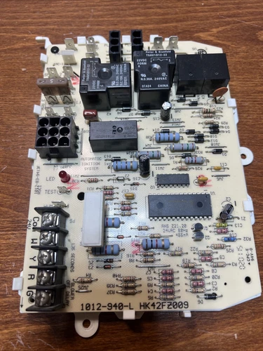 1012-83-9414F, 1012-940-L  HK42FZ009 Carrier furnace OEM control board
