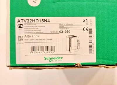 Schneider Electric Altivar 32 ATV32HD15N4 Variable Speed Drive