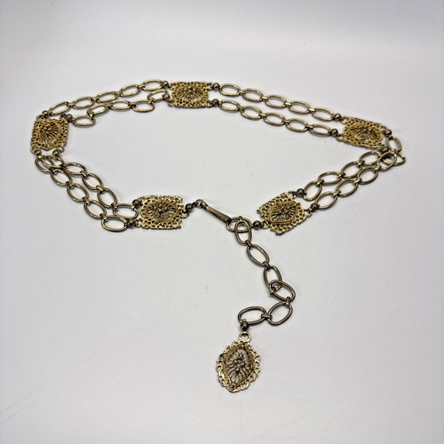 Vintage Gold Tone Chain Belt Loop Closure Textured Drop Pendant Design