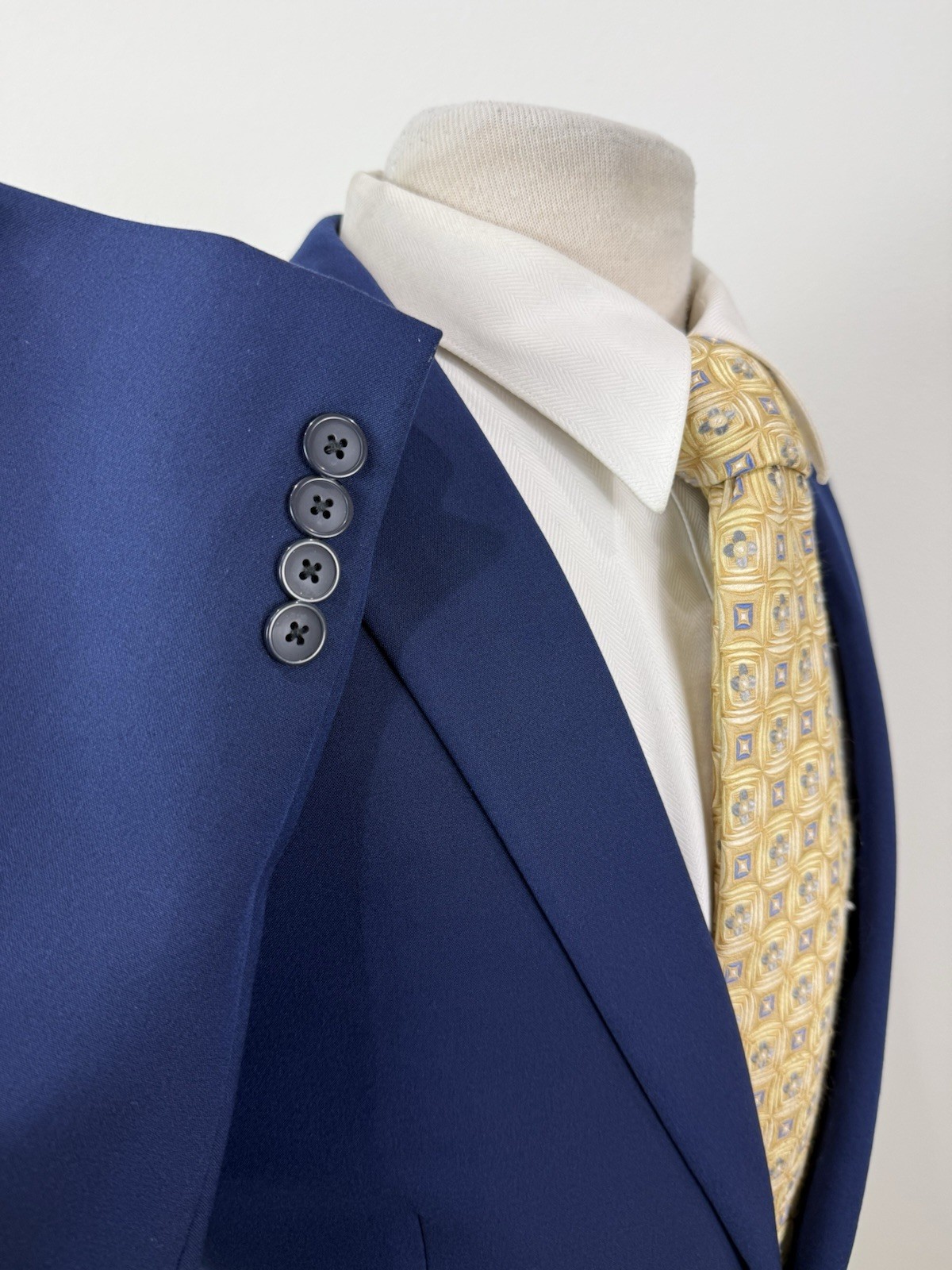 Van Heusen Flex Men&rsquo;s Royal Blue Sharkskin Slim Fit Suit S