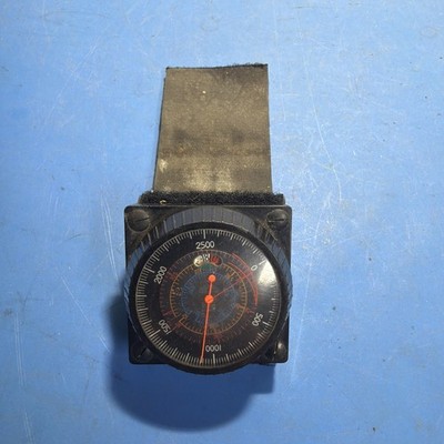 Vintage Thommen Switzerland Wrist Altimeter Barometer 19 Jewels Working
