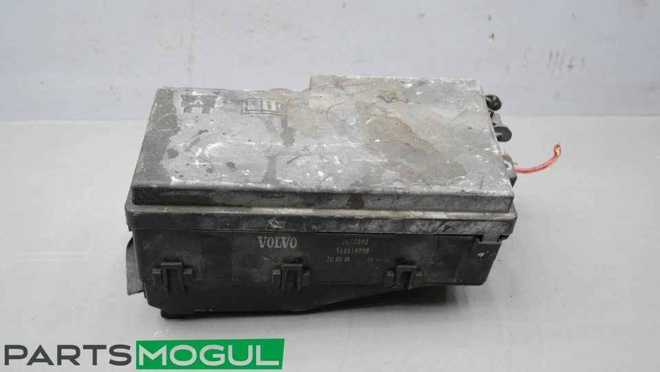 2007-2008 Volvo C30 C70 Fusebox Fuse Box Relay Module 8688040 OEM - Image 2 of 4