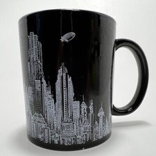  Batman Gotham Skyline Bat Signal Heat Color Changing Black Mug Zak Designs 