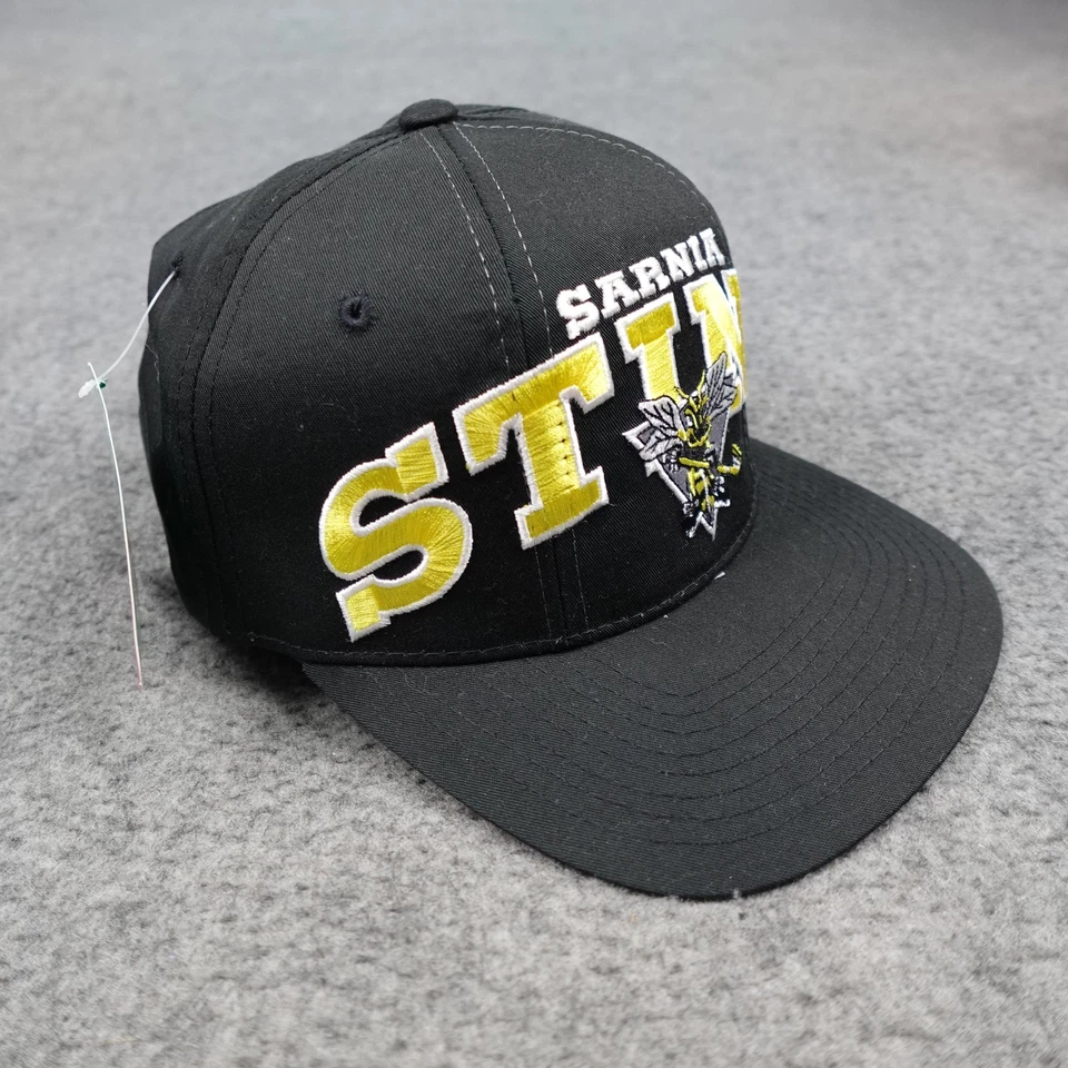 De colección Sarnia Sting Sombrero Gorra Snap Back Para Hombre Negro OHL Hockey Starter Años 90 Foto 2 de 4